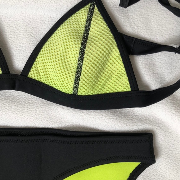 Bathing suit top - Picture 2 of 3